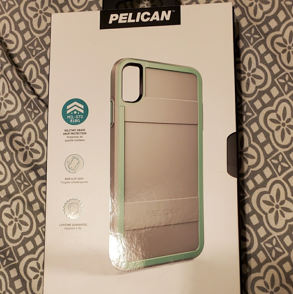 Iphone XS max Pelican phone case